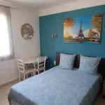 Chambre privée climatisée chez particulier, WIFI proche du Grand St Charles